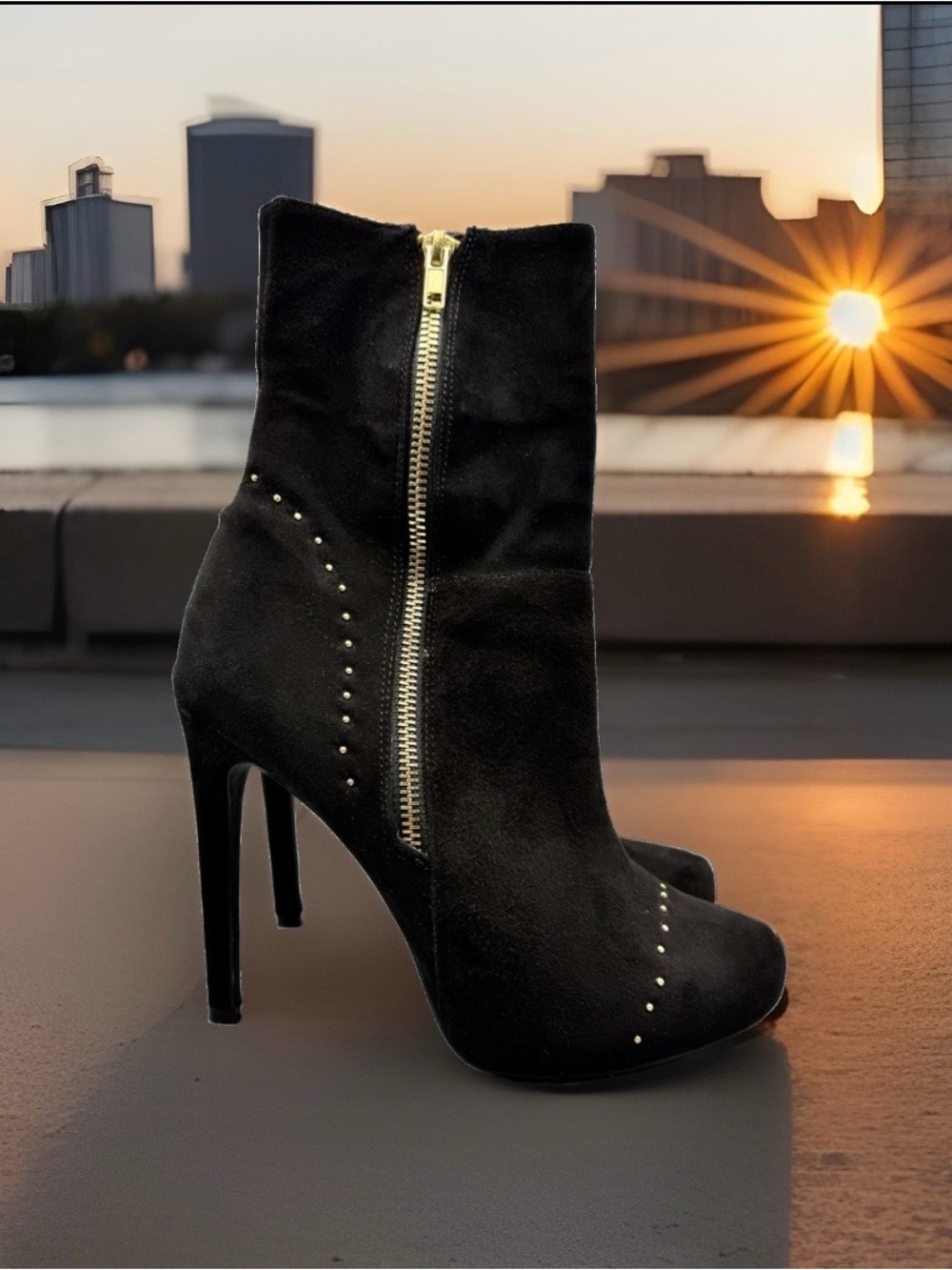 Express Black Suede Studded Ankle Boots 5” Heel 1” Platform Size 8